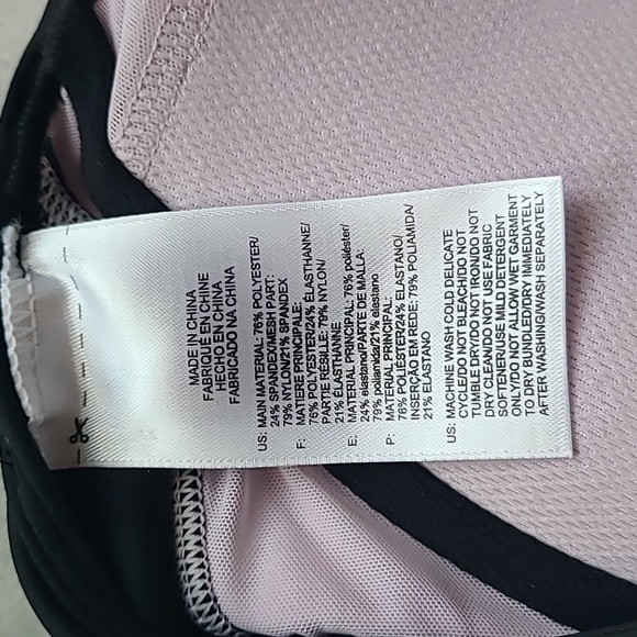 NWOT Reebok Sports Bra - Picture 4 of 5